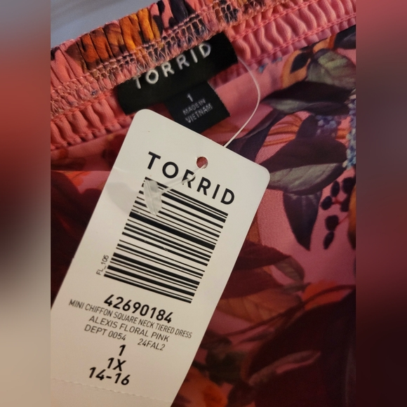 🌷Torrid Pink and Red Long Sleeve Dress - Picture 7 of 15